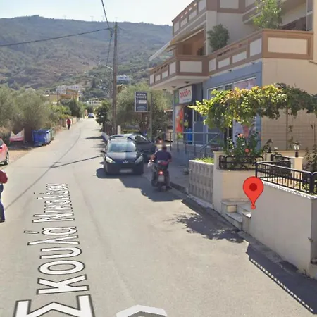 Holiday home Cretanbluebungalowchania *