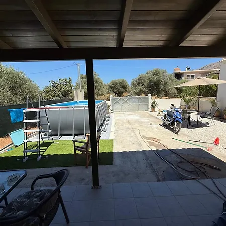 Cretanbluebungalowchania 度假居
