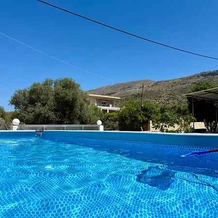 Cretanbluebungalowchania * 干尼亞
